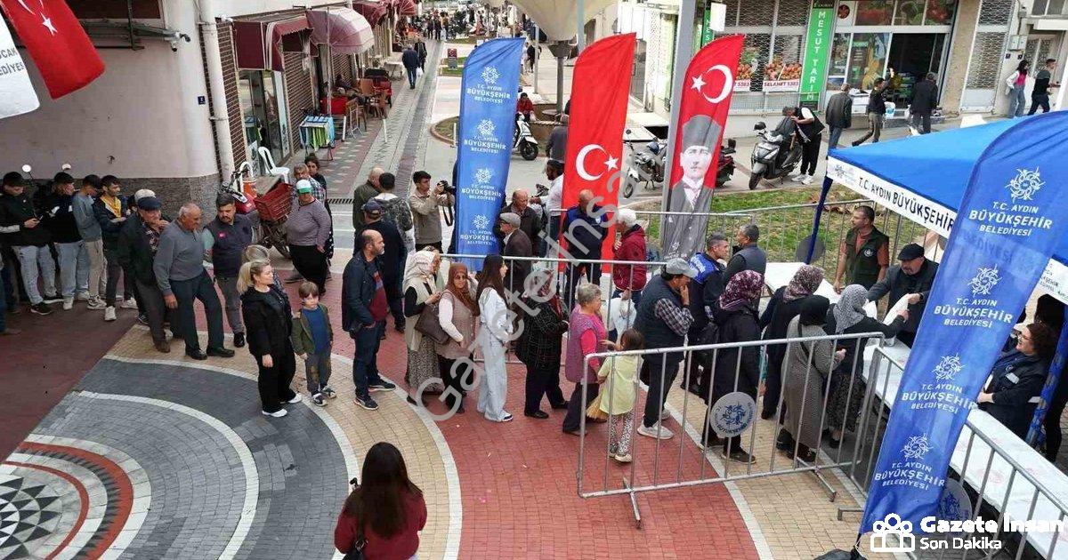 "Aydın'da Ata Tohumu Bereket: Kuyucak'ta Binlerce Fide Toprakla Buluştu" başlıklı haber için fotorea