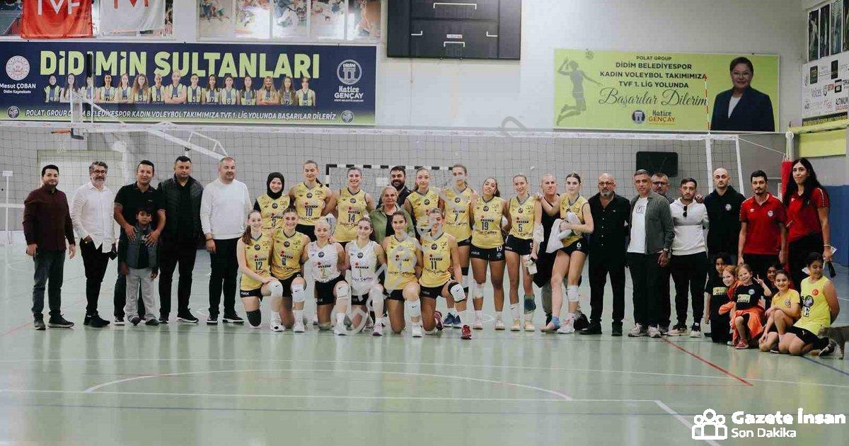 "Didim'de Nefes Kesen Derbi: Mavi Beyazlılar Söke'yi Devirdi" başlıklı haber için fotorealistik, pro