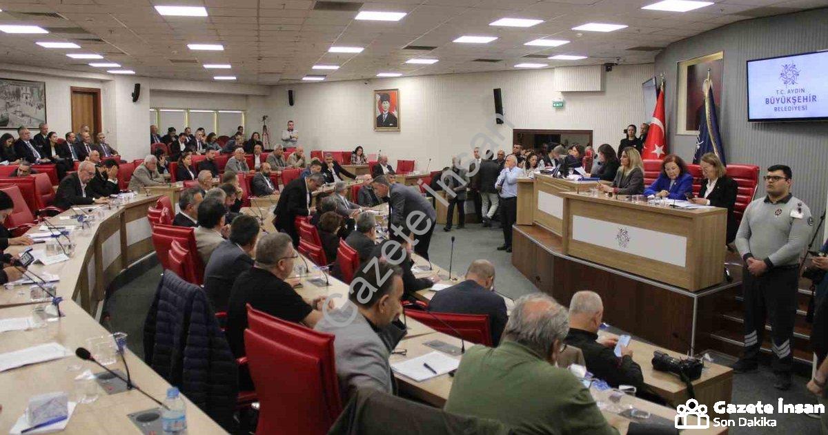 "Aydın'da Su İndirimi Kararı 6 Ay Ertelendi" başlıklı haber için fotorealistik, profesyonel bir habe