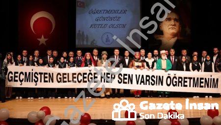 Kütahya’da Coşkulu Öğretmenler Günü Kutlaması