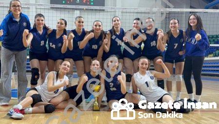 Kütahya Belediyespor’un Genç Kızları Voleybolda Zirvede