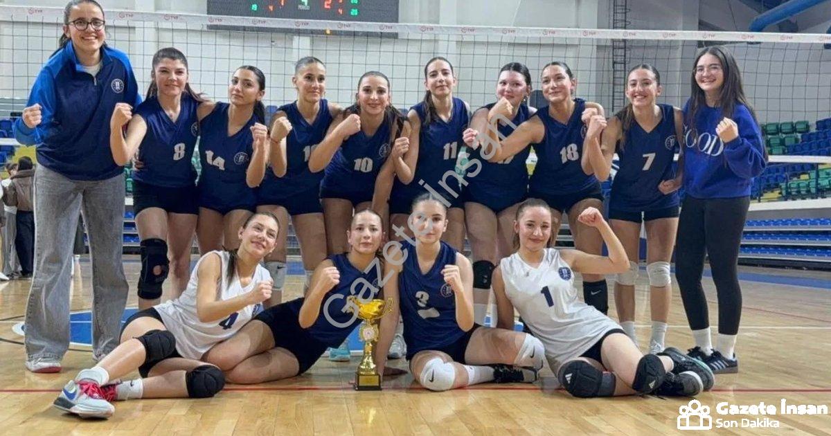 "Kütahya Belediyespor'un Genç Kızları Voleybolda Zirvede" başlıklı haber için fotorealistik, profesy