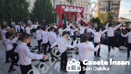 Nazilli’de Öğretmenlerden Zeybekli 24 Kasım Kutlaması