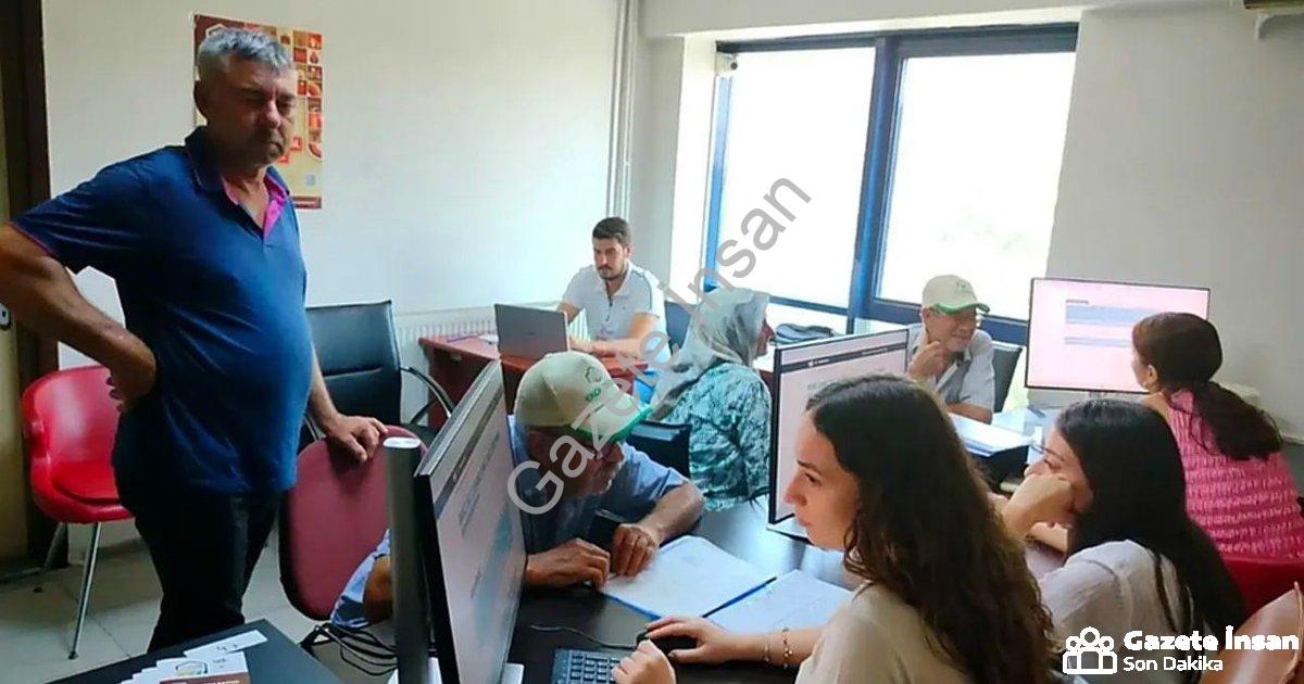 "Söke Ovası'nda Dev Tarım Sayımı: Çalışmalar Yüzde 90'a Ulaştı" başlıklı haber için fotorealistik, p